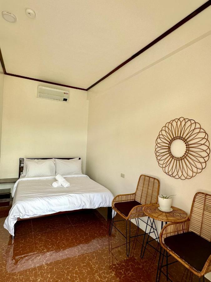 Haven Suites Siargao General Luna  Esterno foto