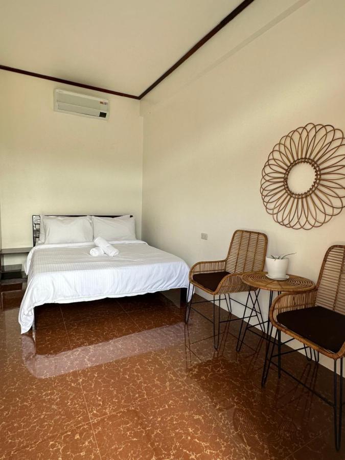 Haven Suites Siargao General Luna  Esterno foto